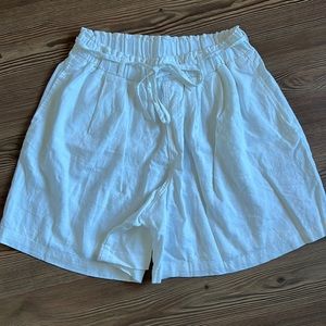 Universal Thread Linen Blend White Mid-Length High-Waisted Shorts